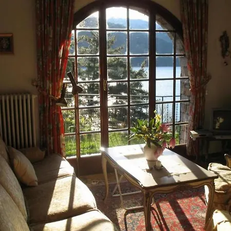 بيت للعطل La Creda *